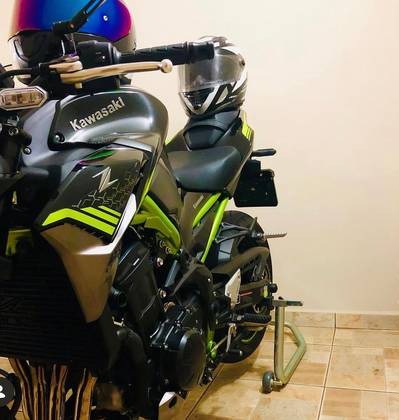 KAWASAKI Z900 